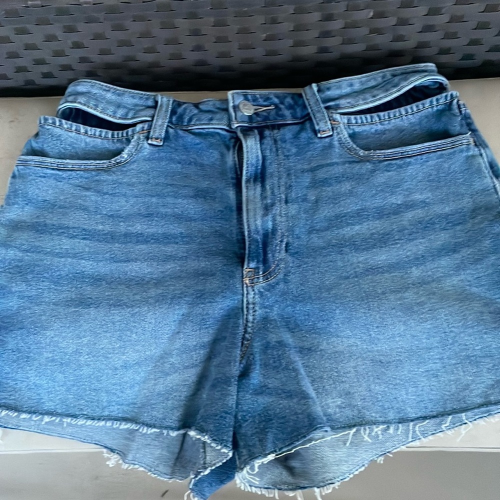 Hollister mom shorts